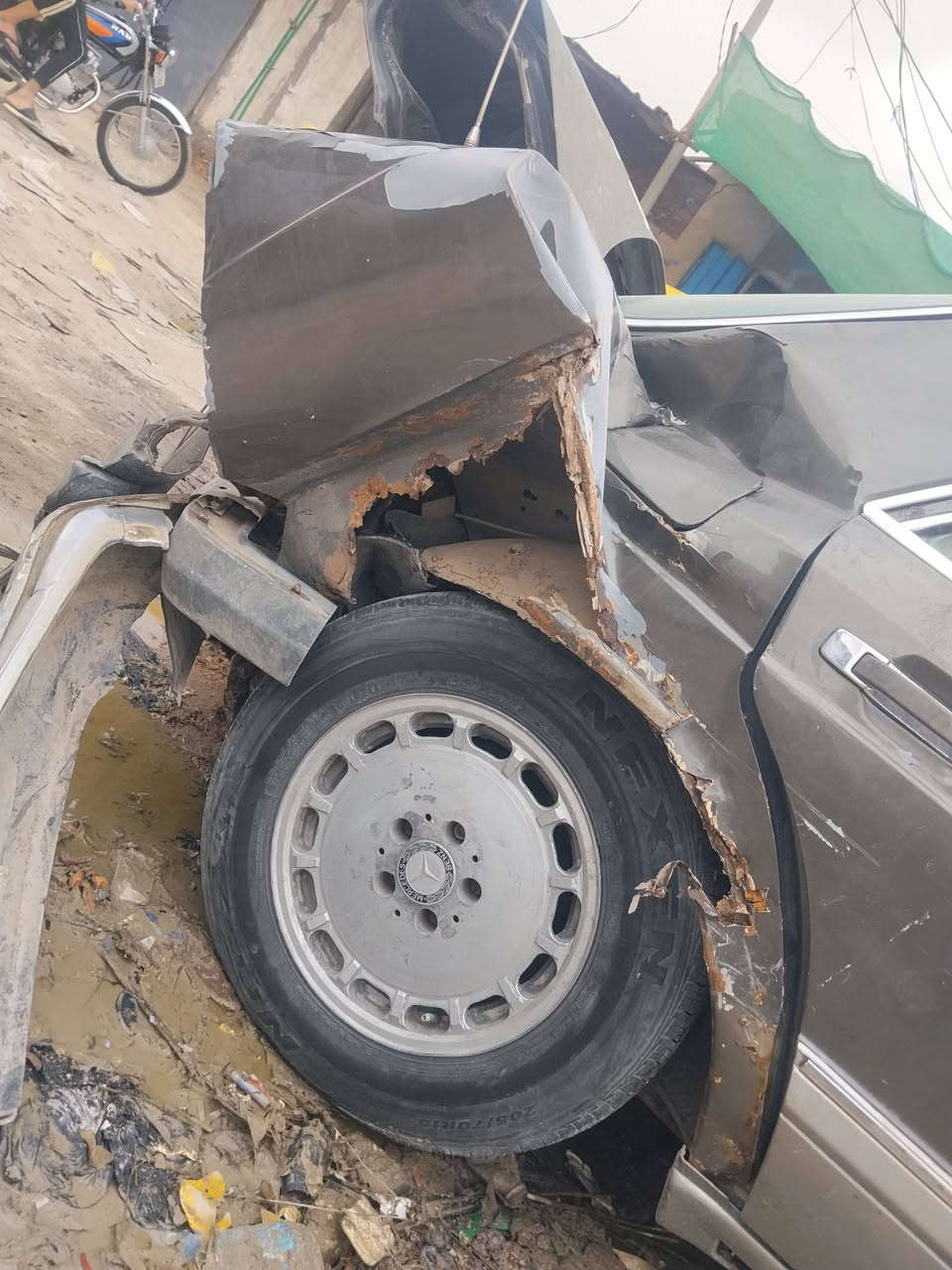 مرسيدس • ٢٦٠E • للبيع