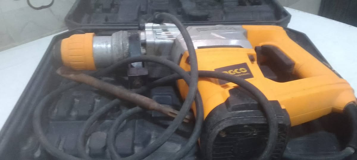 درين جديد لبيع
مبرده جديده لبيع 
جمعيات 4 سايدات 
رجاءا لحد يراسني خاص ماسحه 
اتصال +964 771 105 2938
