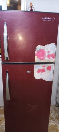 للبيع ثلاجه سعره 150بغداد استفهام رقم (07708922742)
