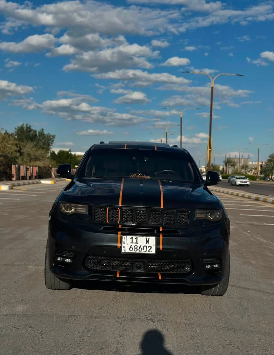 السلام عليكم 
جيب اوفر لاند 2016
فئة Limited
محرك V8 سعة 5.7 لتر (HEMI)

السيارة مركّب عليها كت SRT،  

الممشى:89,000

المواصفات:
• فتحة سقف بانوراما
• كشنات كهرباء مع تدفئة وتبريد
• كشنات خلفية تدفئة
•   ستيرن تدفئة
• كشن ميموري 
• رادار خلفي + رادار بالنقاط العمياء بالمرايا
• نظام دفع رباعي 4x4
• باقي مواصفات الجيب المعروفة

التسجيل:
• رقم بغداد الجديد
• سنوية جديدة
• السيارة باسمي
• تحويل ثاني يوم

السيارة نظيفة جداً وما بيها أي نقص من ادامة من حدادية وصدر كلة جديد وغراض موبار الاصلية  

مكان السيارة: الانبار فلوجه

التواصل. ***********
