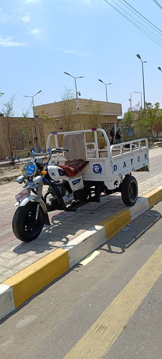 السلام عليكم
الستوته للبيع موديل 18 أوراق كامله بسمي 

الستوته جاهزه ي نقص مابيه كهربايات كله شغل 

محرك 26 برغي مامفتوحه بيه مكفوله من كلشي 

تخم تاير أبو خطه اكسن بل جيس جاهزه 

اتريك وين مايعجبك مكفوله من كلشي جاهزه 

مكاني بل ناصريه يم كراج بغداد الموحد 

السعر ( مليون 650 ) رقم ( ***********)

