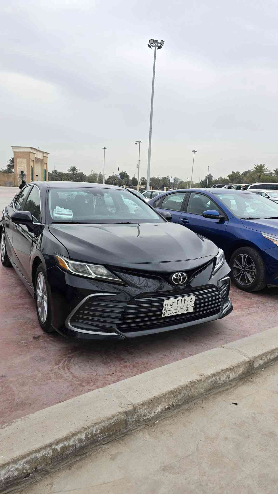 السلام عليكم..
كامري LE 2022 بيع او مراوس 
محرك 2500 تتفس طبيعي
صبغ بنيد فقط( + بارد بالجاملغ) صور الحادث مرفقه
معروفه مواصفات ال LE
شاشه كبيره
كاميرا
تحكم ستيرن
قياده ذاتيه
مانع انزلاق
مثبت سرعه
دبل eco
كشن كهرباء
لايت LED
ماشيه 115 ميل
وباقس المواصفات معروفة..
السعر ب 185
السياره باسمي
*********** عادي او واتس
