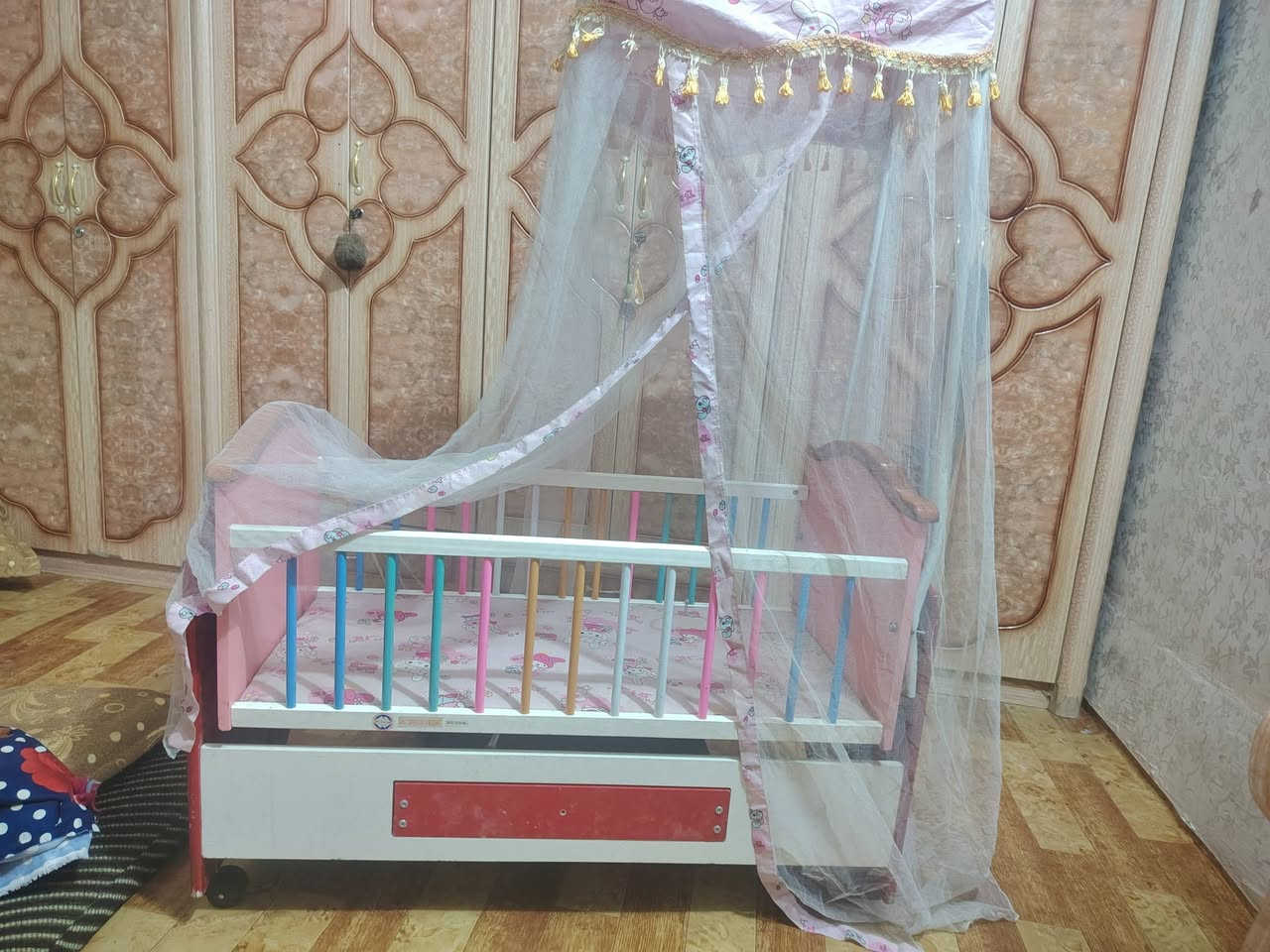 سرير اطفال • مستعمل • فلوجه