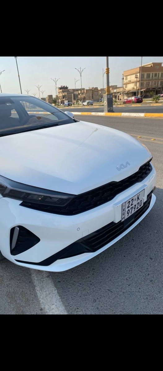 السلام عليكم
ابيع جوه السوك 
 Kia k3 2024 
مكفوله ماشيه 11الف 
المواصفات الفول معروفه 
عليها ارضيه جلد ودوشمه 
المكان كربلاء 
***********
متواجد واتساب او اتصال
