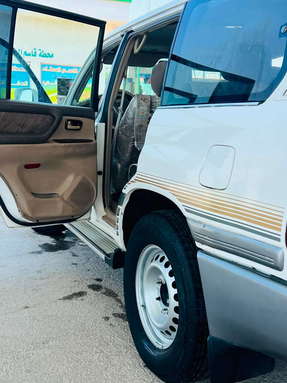 سلام عليكم سيارة للبيع Landy Cruise مديل 2002 التواصل على رقم التلفون المكان بابل القاسم***********
