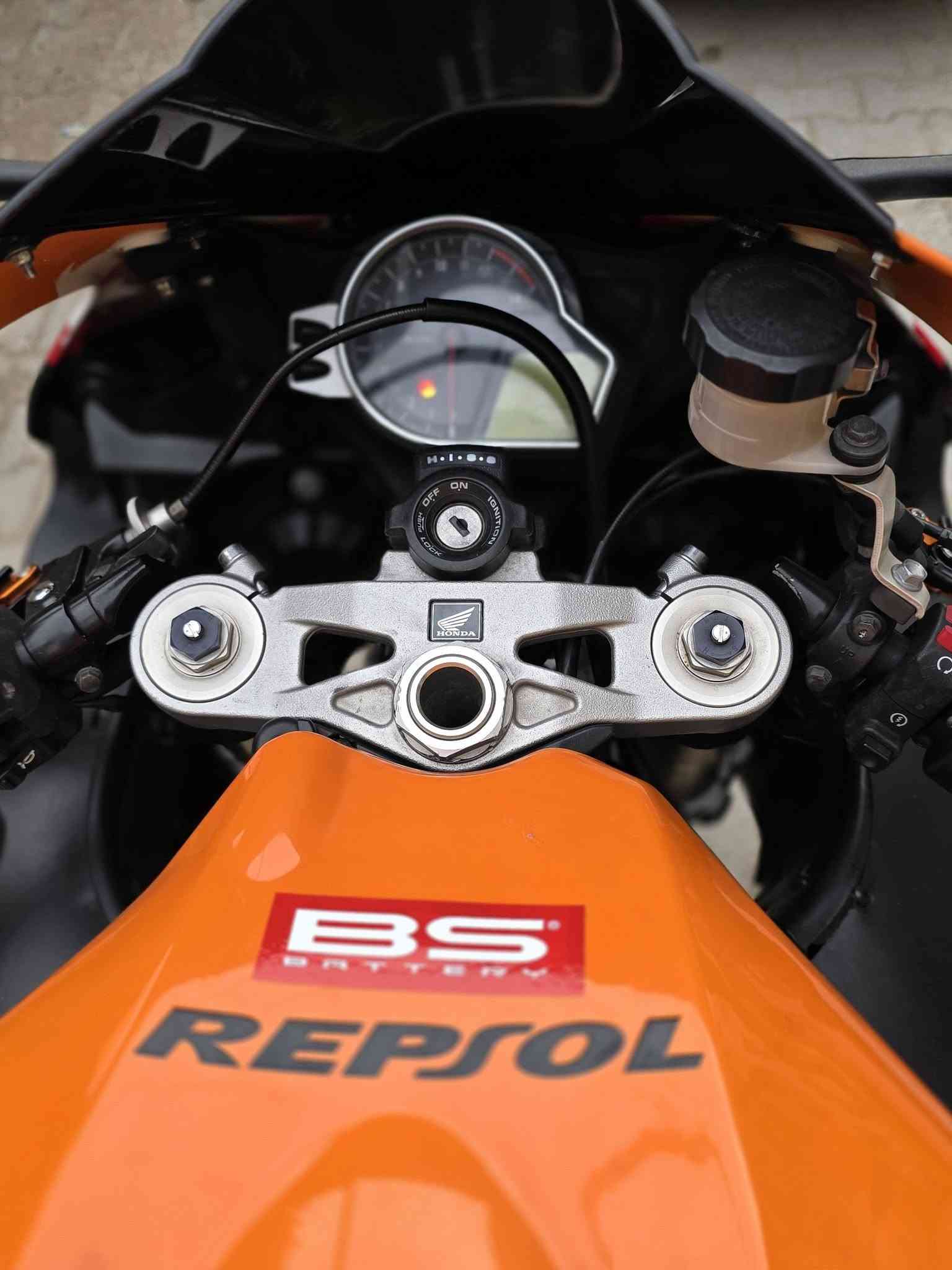 CBR1000RR • ربسول • بدون رقم