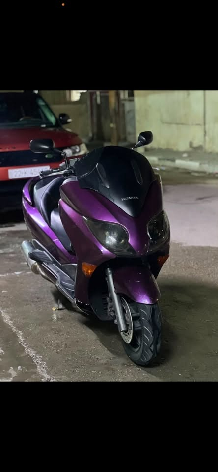 سلام عليكم فورزا 010mf
مكينة جديدة (زيرو) ماشية اقل 20الاف 
ترايك وين مايعجبك بس الكفر يرادله ترتيب 
كلها شغالة حساسات حساس بريك كلوب جنطة حساس بريكات مانع نزلاق 
كير 4تحويلات و7نمر 
دراجة جاهزة للخير 
بيها منضومة زنون 
صلانصة رياضي كاتم (البلادي موجودة)وياها 
بيها هواي مواصفات بعد ماعرفهن 
السعر 1300
مكاني بغداد الحسينية مال راشدية ***********
