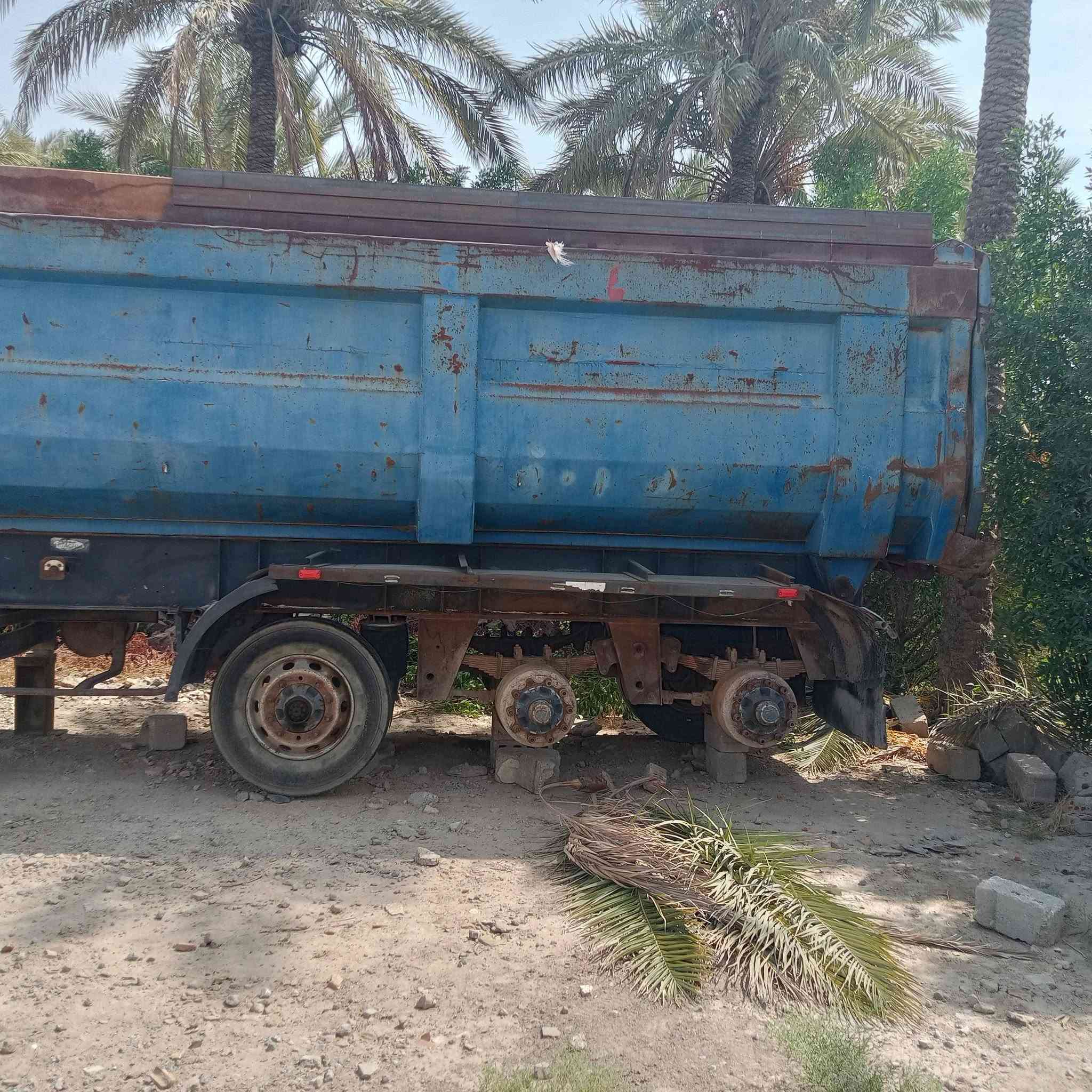 السلام عليكم نسافه للبيع  تايرات 11 ابيع بس وياله من دون تائرات على هاي الحاله  المكان بابل جبله *********** غير متوجده على فيس
