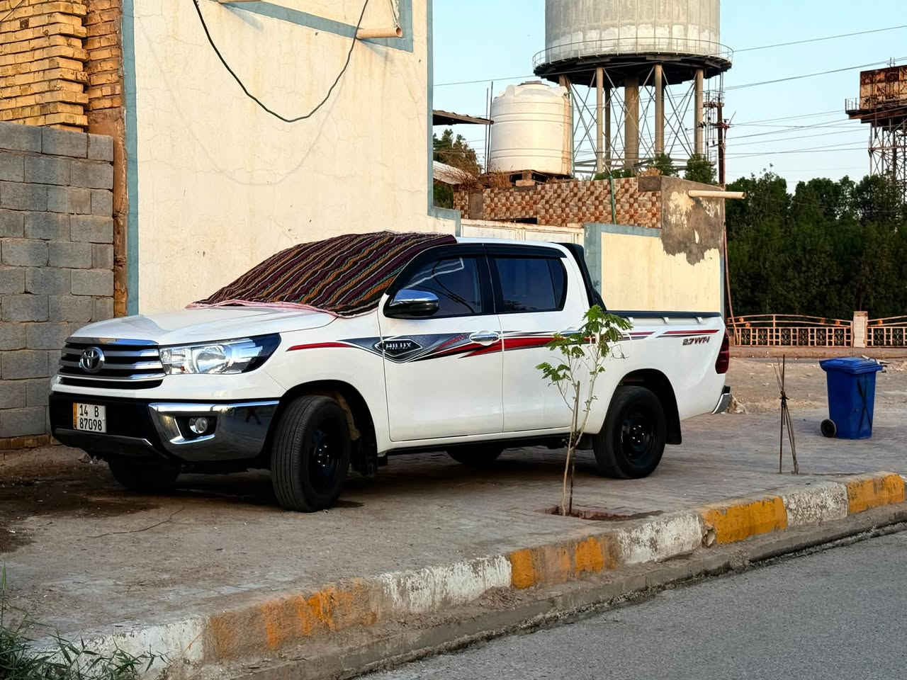 هايلوكس ساز الباب الاول بنيد جكات حساس خلفي تحكم ستيرن موديل 24 مكفوله كفاله عامه من الدعاميه للدعاميه 
رقم بصره باسمي ثاني يوم مداور *********** اتصل وبيك خير وتدلل
