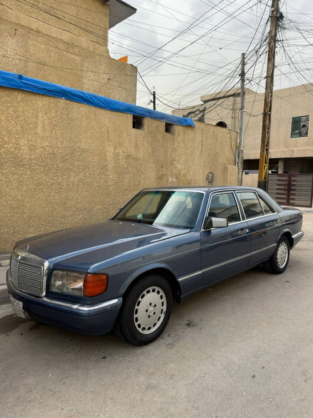 جامبو • ١٩٩٠ • باب قصير