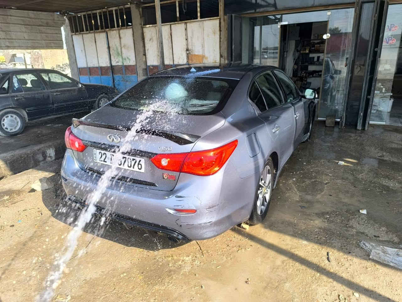 السلام عليكم 
Q50 2017
فول مواصفات وارد امريكي حادثة ثلاث قطع
حدادية صدر فول جديدة وكالة تخم تاير جديد 
ماشية 100 الف مايل 
تبريد ثلج منضومة جديدة 
المحرك وكف عندي اني وامشي ما اعرف شنو عطلة شادة صار ٦ اشهر 
ابيع على وضعها بيها طخة بالبنيد ومبدل جاملغ ودعامية ريد سبورت جديد بعدها ما مصبوغات
السعر ٧٨ ورقة بيها مجال قليل 
مكان السيارة بغداد 
***********
شرط تحويل
