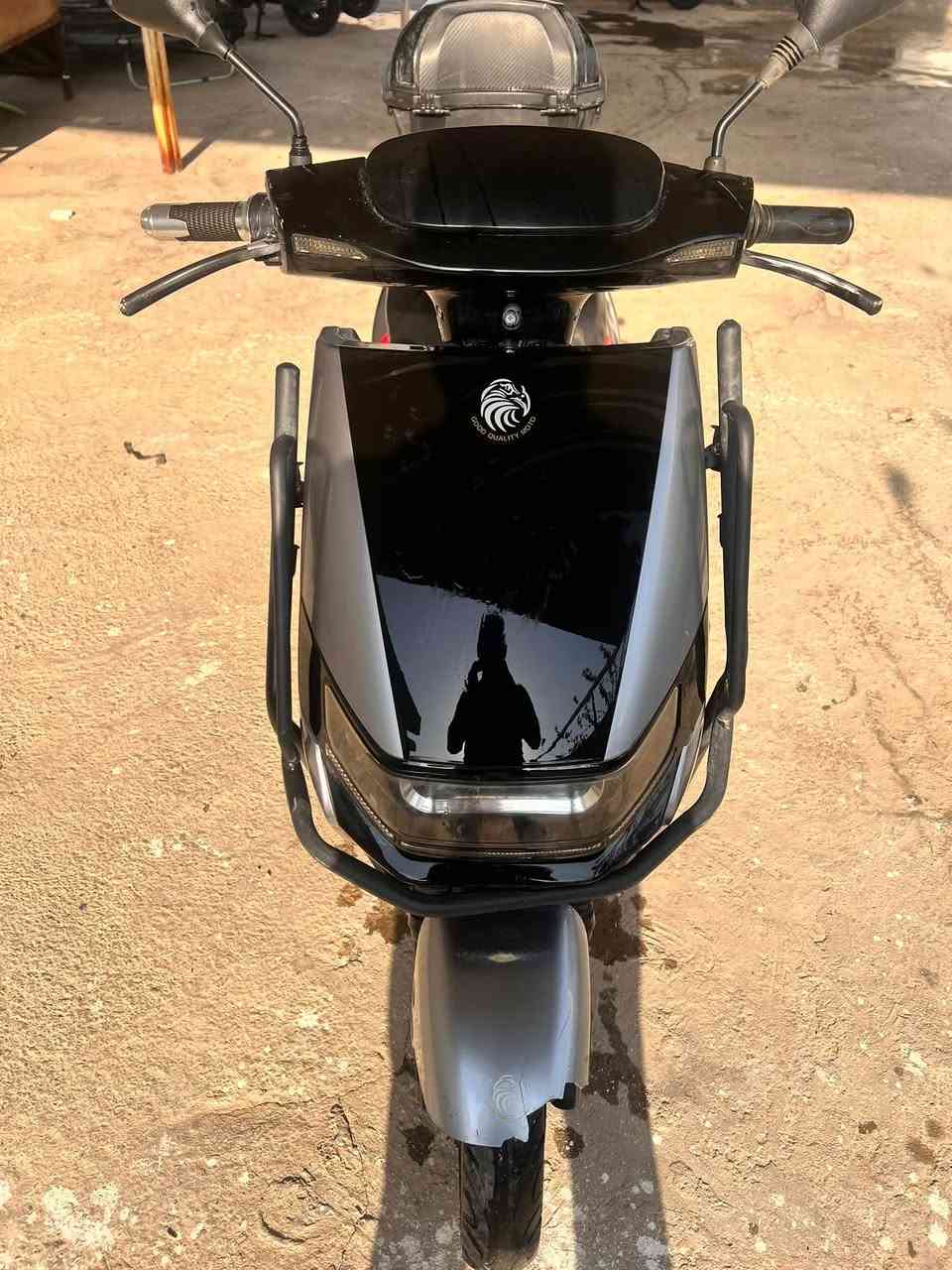 دراجه شحن للبيع سبع بطاريات تمشي ٦٠  كيلو بالشحنه الوحده نظام رجوع الى الخلف سرعتها ١٠٠ نظام حمايه ٣ سرعات السعر ٤٥٠ وبيها مجال بسيط عنوان بغداد المعامل ***********
