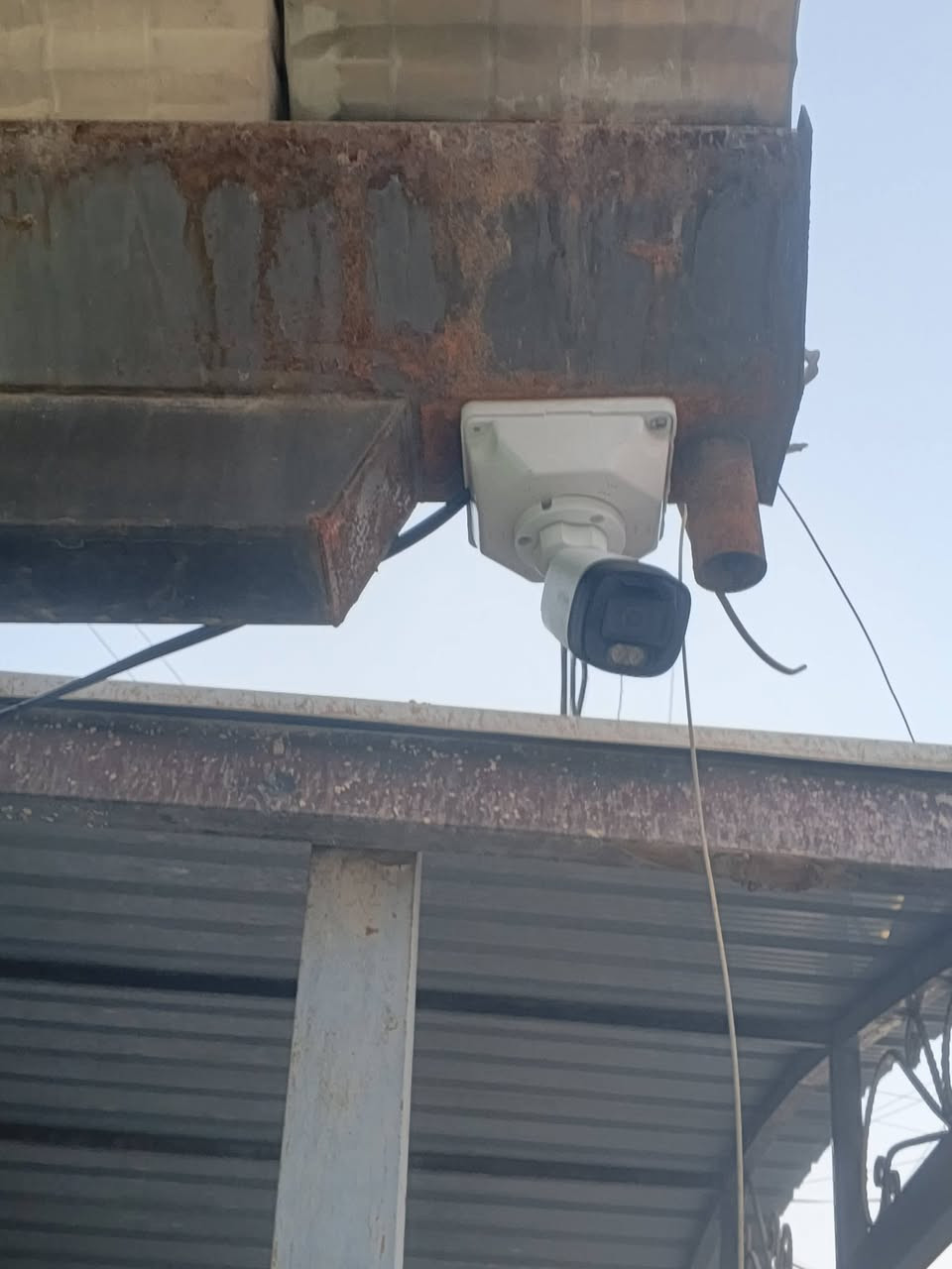 الكهربائي عبدالله المعموري تأسيس منازل محلات تأسيس بوري تأسيس سيمنز عمل بوردات  ترتيب بوردات عمل بوردات سياره بي واي دي تنصيب كامرات مراقبة بانسب الاسعار  متواجد بكل وكت رقمي ***********

نص مكتوب في الصور:
- الكهربائي عبدالله المعموري صيانة - تأسيس - تنصيب كامرات تأسيس منازل بوري تأسيس سيمنز بيع وتنصيب كامرات المراقبة عمل بوردات منازل - عمل بوردات احمال ثقيلة *********** عبدالله المعموري