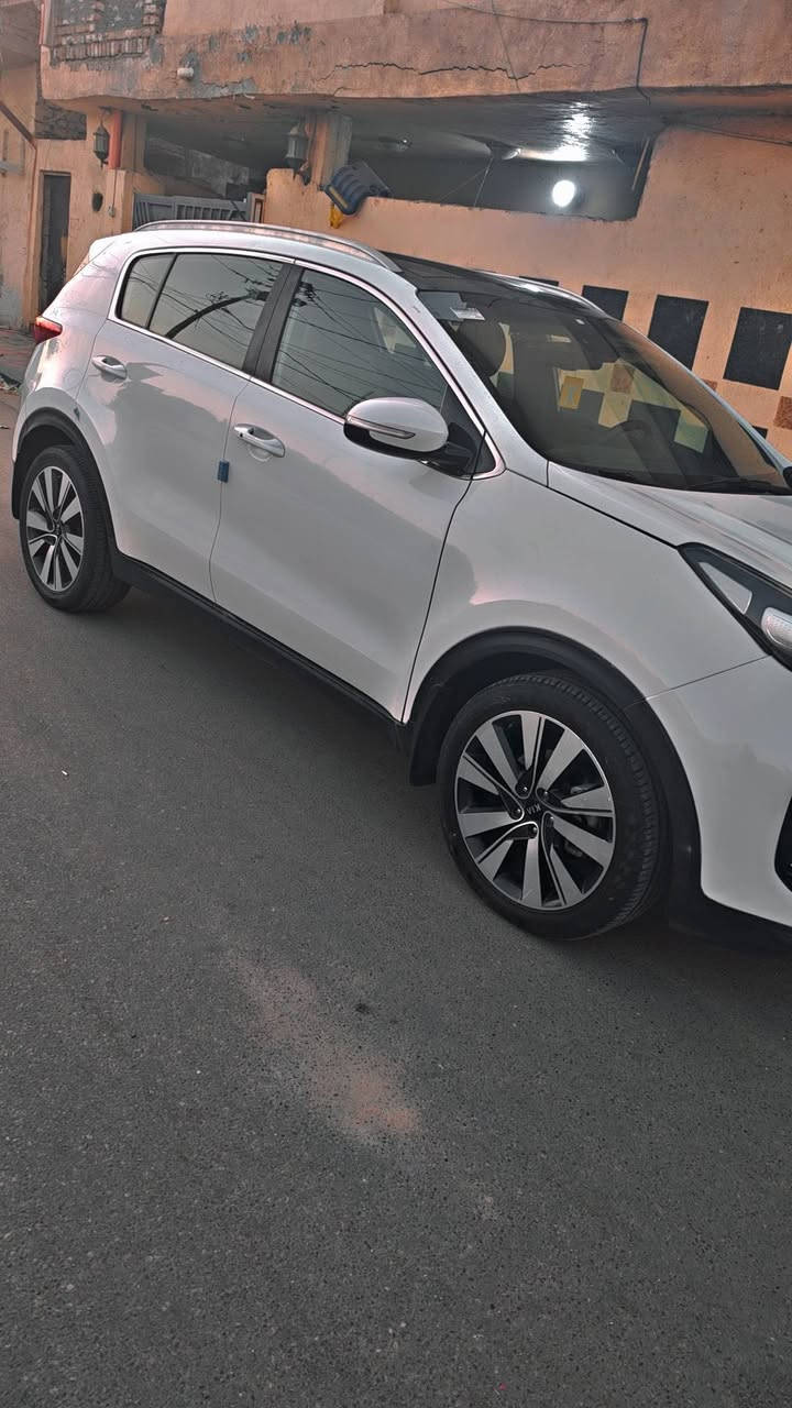 سبورتج موديل 2019 خليجي
رقم بغداد انكليزي
سنويه 2029
فول مواصفات
محرك 2000 دوش
ماشية 127 الف 
بصمه 
 بانوراما
هند بريك رجل
كشانة جلد
تبريد قطعتين
مري شفط
شحن لاسلكلي
شفتات ستيرن 
حساس امامي خلفي 
بيه تبديل جاملغ الأيمن الامامي وصبغ ربع بنيد وربع الدعاميه وايرباك الامامي طاك وشخط وبارد شبر موضح بالصور

سعر 158وبيه مجال بسيط 
 

***********
