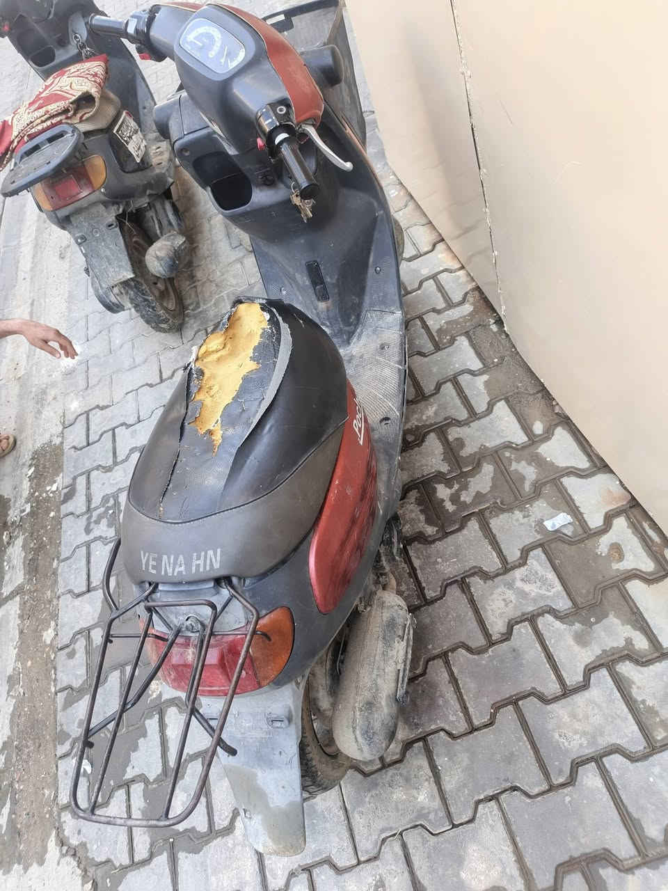 السلام عليكم دراجه منغولي للبيع عطله مثل ما واضح بل فيديو سعره ٢٥٠قفل ***********
