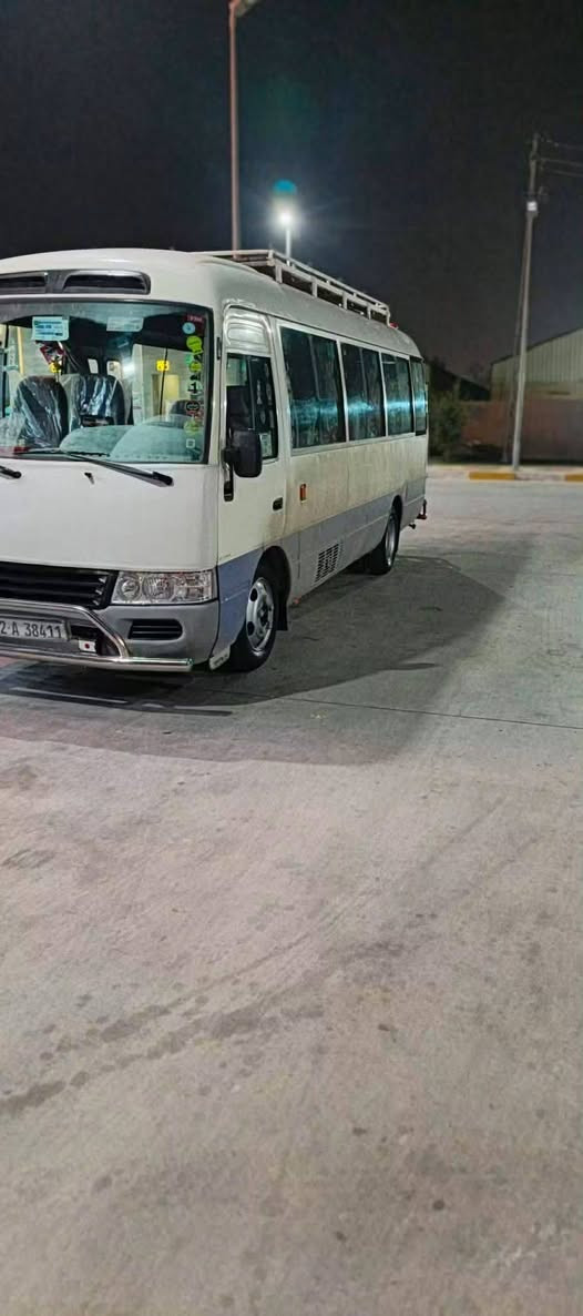 السلام عليكم كوستر للبيع موديل 2007
من كلشي تبريد كير محرك خير من الله بس الكسن بي ونه خفيفه
سياره جاهزه من كرهبايات من مكانيكي مكان السياره بغداد والسعر مناسب جدا جدا  ***********
