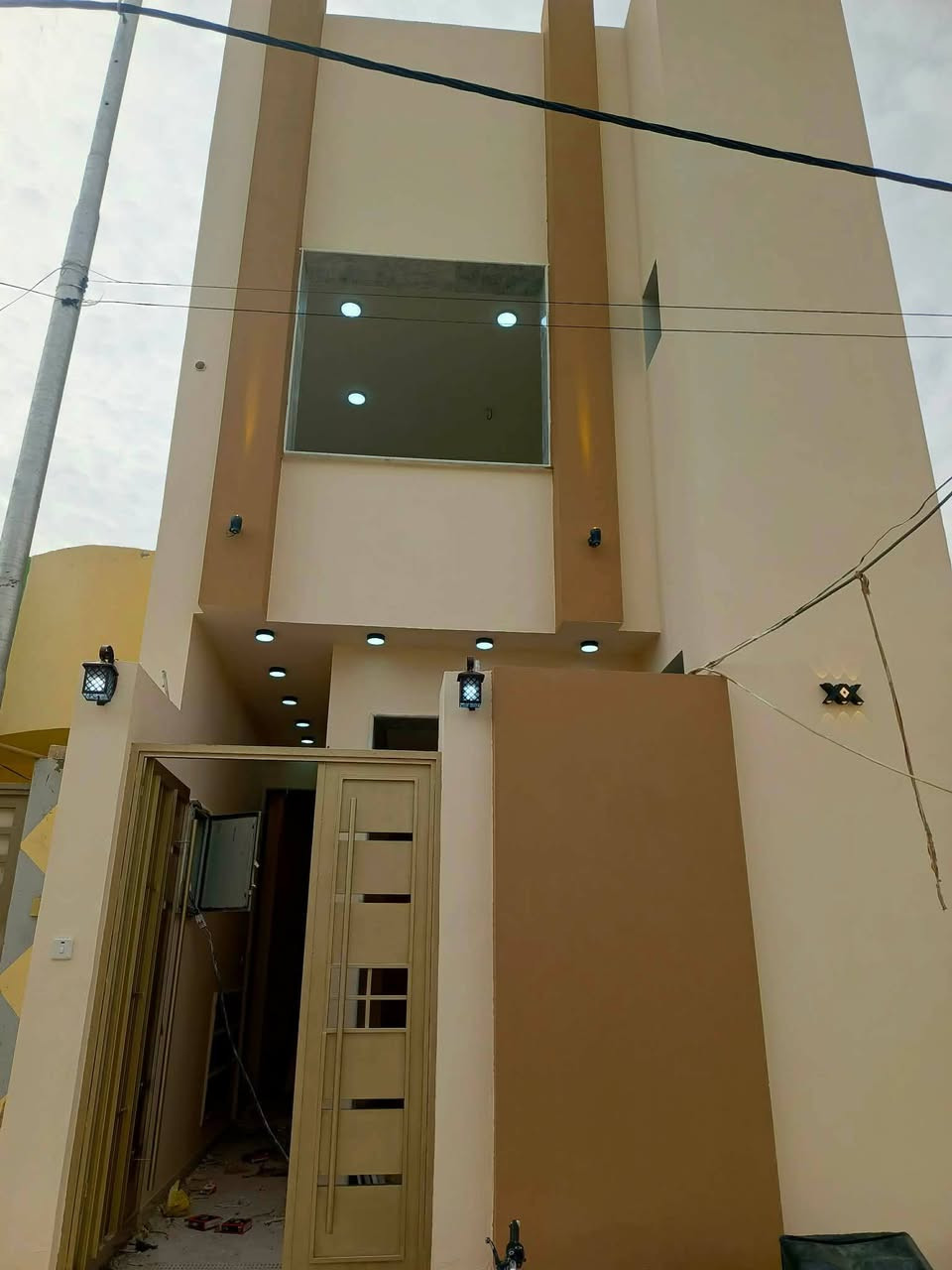 ⚡ خدمات التأسيسات الكهربائية الحديثة للمنازل والمحلات ⚡نضع بين أيديكم خبرتنا الطويلة في مجال تأسيس وصيانة الكهرباء بأعلى معايير الدقة والأمان. خدماتنا تشمل:تأسيس كامل: حفر نزالات، مد أنابيب (بوري)، وتمديد أسلاك سيمنز وددفن.تشطيب وإضاءة: توزيع نقاط الإنارة الذكية، تركيب السبوت لايت، الثريات، والمعلقات الحديثة.صيانة وترميم: تشخيص ومعالجة الشورتات، فحص النقاط والأسلاك وتحديث لوحات التوزيع (البوردات).🛠️ شغل درجة أولى، نظافة بالعمل، وأسعار مناسبة ترضي الجميع.📍 مكان العمل: النجف الأشرف📞 للاستفسار والاتصال: ***********
