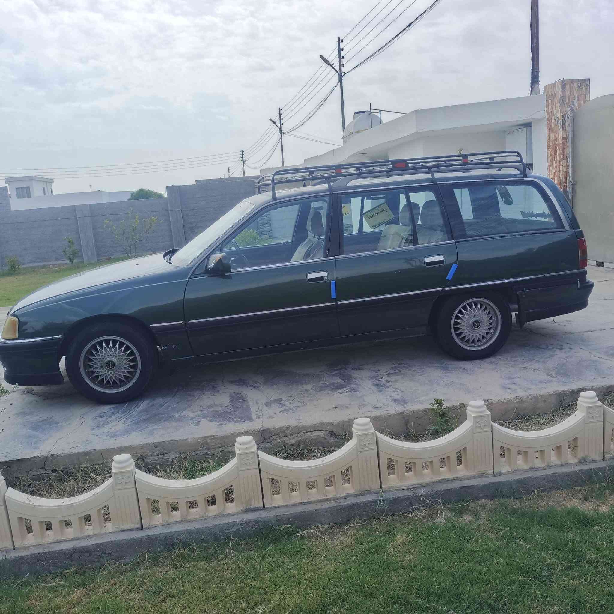 السلام عليكم  للبيع اوبل ستيشن موديل ٩٢ رقم بغداد  الجديد سنويه بسمي تحويل ثاني يوم   كير ومحرك وشاصي مكفولات   لايت زنون   سياره حلوه مال جناي  مكاني خارج الفلوجه    السعر ٣٨ وبيهه مجال بسيط  للاتصال ***********
