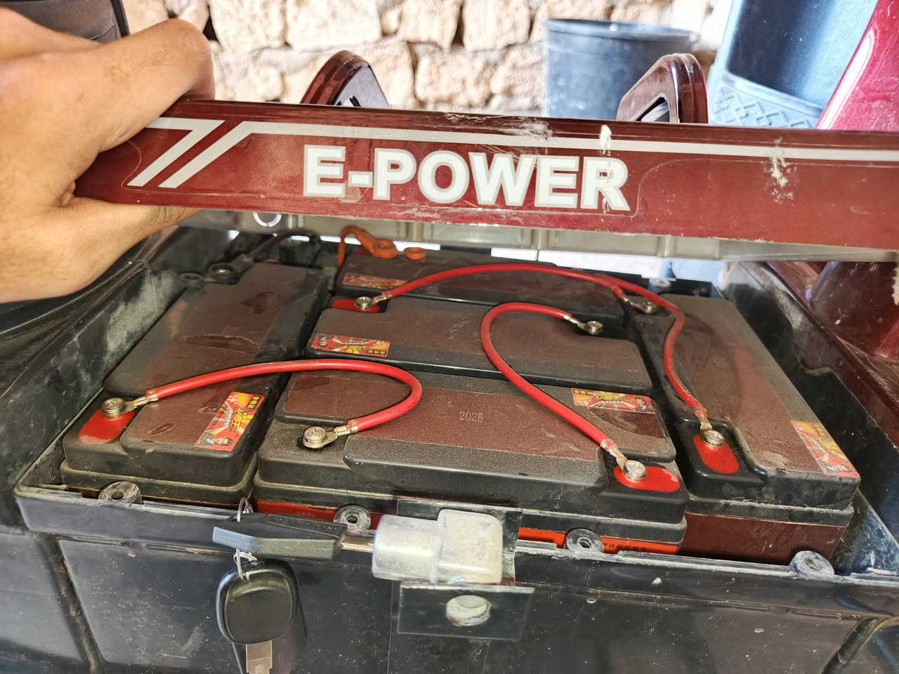 متوفر ماطور سوبر شحن ٥ بطاريات ماشي 5276 كيلو 
الماطور نضيف وقليل الاستعمال 
اشتريناه قبل سنه وكم شهر
للبيع بسعر ٦٥٠ وقابل للتفاوض
للاستفسار هذا رقمي ***********
