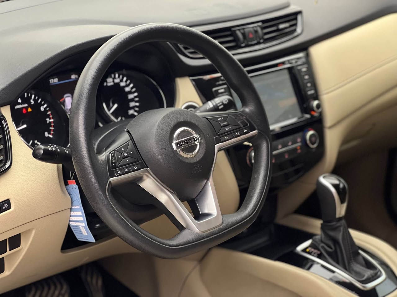 Nissan X trail 2021
نيسان اكس تريل ٢٠٢١
مواصفات :
دبل اکسل 
٥ کامیرات
بصمە تشغیل
کشنات جلد 
ثلاث صفوف مقاعد

مكينة ٤سلندر حجم ٢.٥لتر
ماشية 136,000كم
السيارة بدون صبغ و كلش نظيفة
الرقم و السنوية جديدة
رقم دهوک الدولي
مكفولة من كير و محرك وكهربائيات

ب سعر (185$) ورقة و بيها مجال 

مكان السيارة

دهوك -معرض ارشف R-Shev
رقم51 من معارض التيرمينال 

***********
*********** دهوك, العراق
