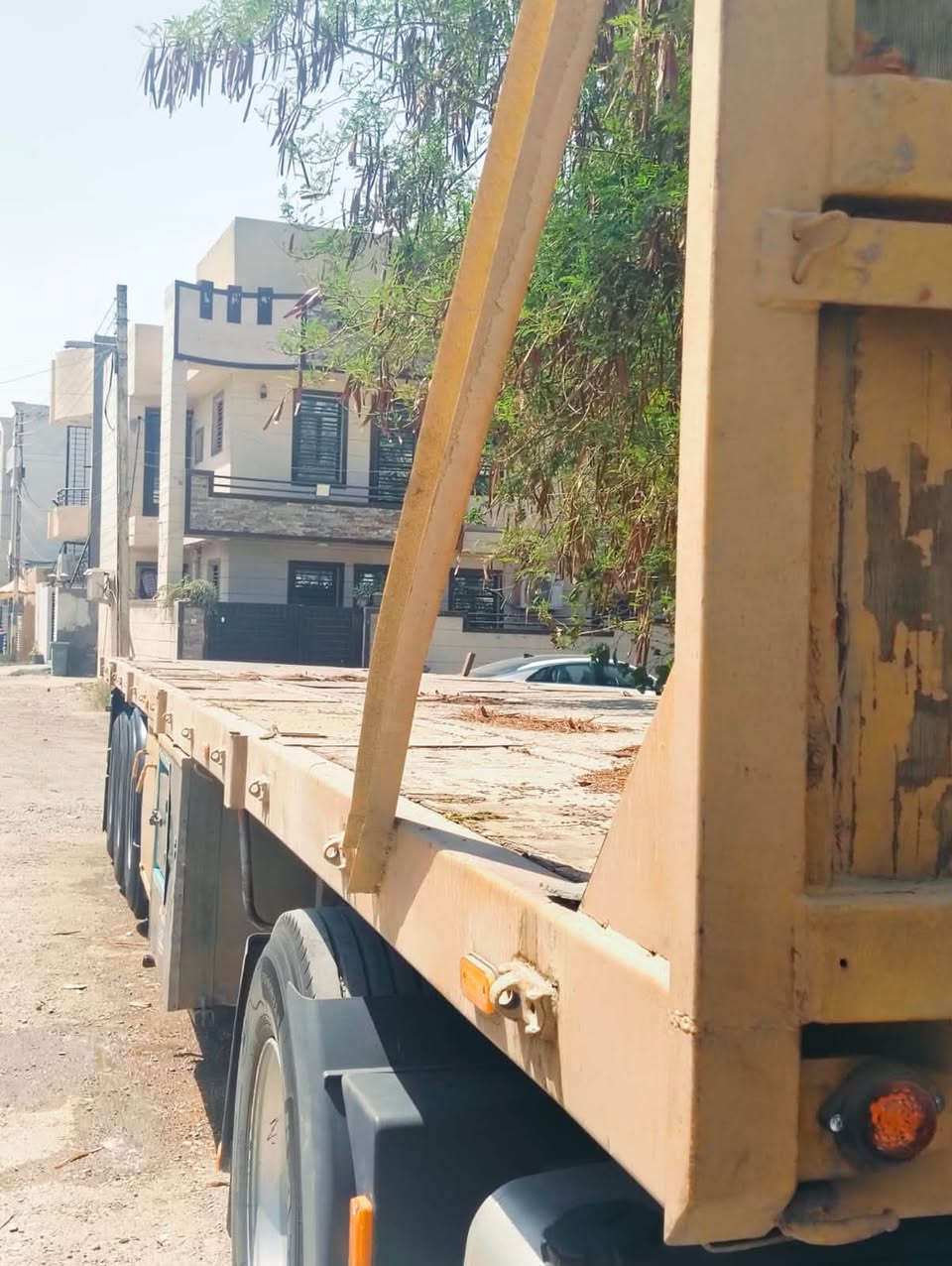 عربانه اوربية شمتز طول ١٣.٦٠ مجموعه بيبي
 ٣ دناگير كهربائيات كامله والهواء كامل جاهزه للعمل تخم تاير جديد شهر مشدود ثلاجه مطبخ تانكي مي صندوق عدة شاصي مكفول نشره جديده سله سبيرات شمتز رقم دهوك تحويل ثاني يوم مجدده  ٦ سنوات السعر ٥٢ وحق الجيه
غير متواجد عالفيس للتواصل ***********
