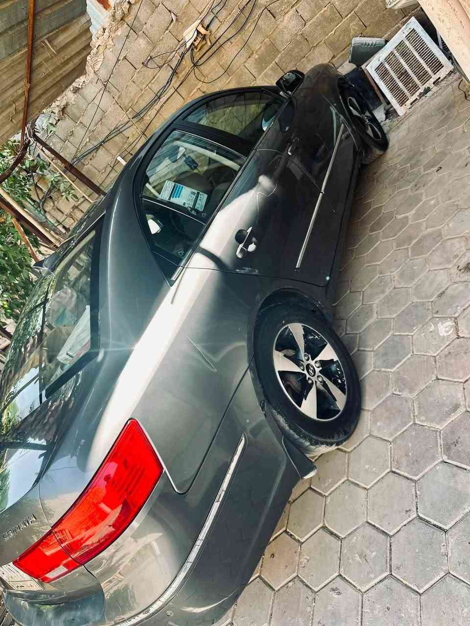 للبيع $$
سوناتا  2010 
 
وارد  / امريكي   
محرك / أربعة سلندر 2400 
مواصفات / نص فول 
لون / رصاصي (فيلي) بيهة شخوط بسيطة 
الميكانيك / كير . مكينة والبقية كلة نضيف ومكفول  
تحكم ستيرن جهتين 
كشن كهربائي 
مسجل + USP + شاحن 
كاعية جلد 
تبريد شغال يخبل 
حدادية كاملة كلة جديد 

رقم بغداد الماني

السيارة نضيفة وجاهزة من كلشي ومابيها  نقوصات  

العنوان (بغداد - المعامل )
للاستفسار *********** - *********** 
السعر 110$$ قابل للتفاوض
