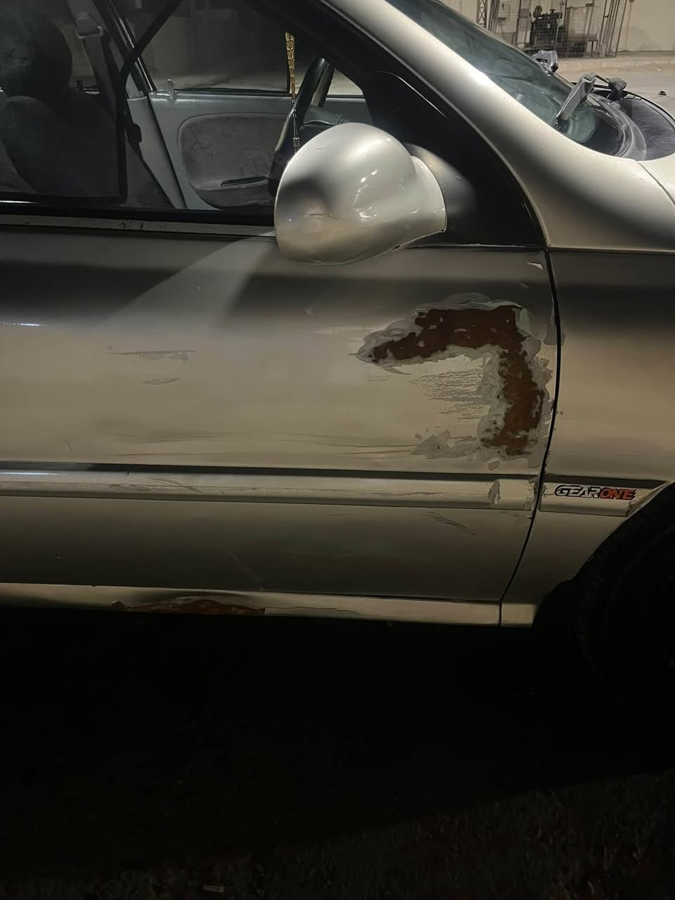 سلام عليكم كيا ريو موديل 2000
كير مكينه شرط  
عليها منضومه زنون 150 w
سستم صوت 
شاشه 
تخم تاير جديد 
السياره يرادلها مشط وبور بريك 
السعر 37 وبيها مجال 
مكاني صلاح الدين سامراء 
للاستفسار 
***********
***********
مامتواجد عل نت
