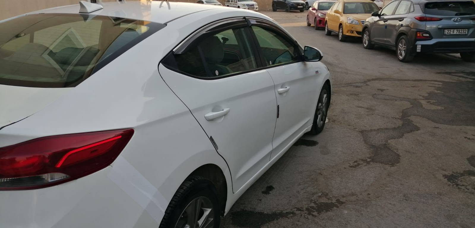النترا 2018 رقم بغداد باسمي تحويل ثاني يوم مواصفات ثلث انضمة قيادة حساسات مري جانبية كامرة دوارة خلفية ضررها صندوك وجاملغ خلفي  ماشية 143 ميل تخم تايرات جديد السيارة مكفولة من اي عطل سعرها 110 ومجال بسيط للشراي الرقم*********** بغداد, العراق
