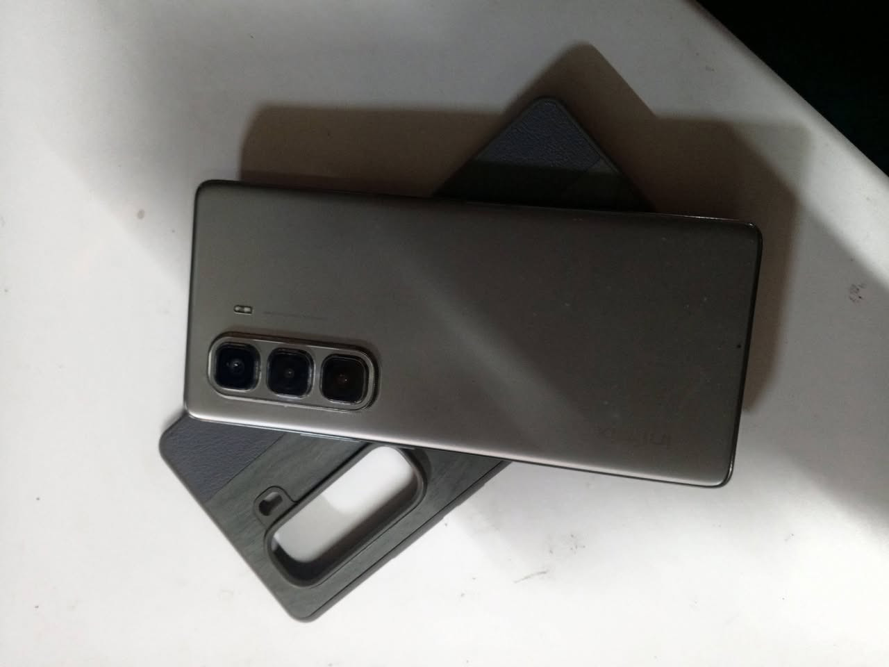 سلام عليكم جهاز +lnfinix HOT 50 
 مواصفات مثل ماوضح بل صوره سعر اتصل ع رقم وتدلل
‏‪***********‬‏

نص مكتوب في الصور:
- هاتفي XOS 15.1.2 التحقق من التحديثات اسم الجهاز Infinix HOT 50 Pro+ التخزين ٣٩,٠١ غ.ب / ٢٥٦ غ.ب الطراز Infinix X6880 وحدة المعالجة المركزية Helio G100 RAM 8.00 GB+8.00 GB الكاميرا الخلفية 50M+2M الكاميرا الأمامية 13M البطارية 5000mAh الشاشة 1080x2436