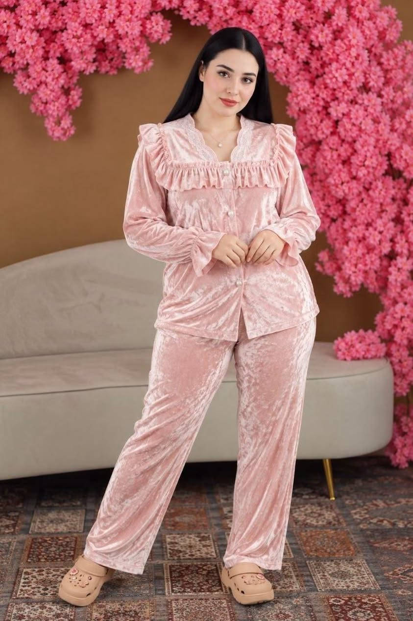 من نصيب منو هالموديل مليان نزاكه وانوثه وين العروسات 😍
تراك قديفه فصال يجنن 😍😍🤗
قياس L XL فقط هاللونين قطع محدوده بنات تفوتكم 🤗🤗
