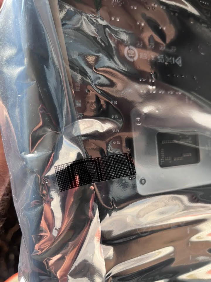 بورد z790 project zero للبيع جديد بعدة ما مفتوح من التغليف اخذتة ب ٤٠٠ ابيعة ب ٣٠٠. ***********. واتساب
