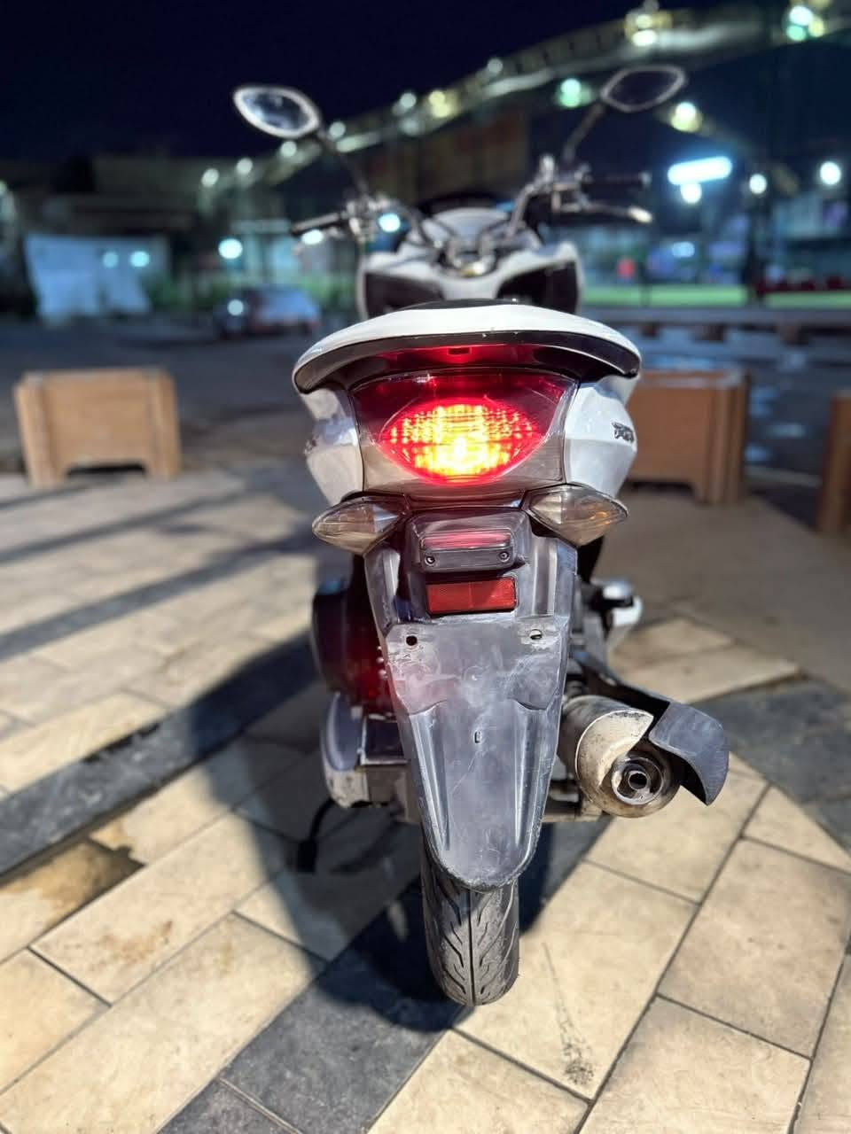 PCX • الجيل الاول • ياباني اصلي