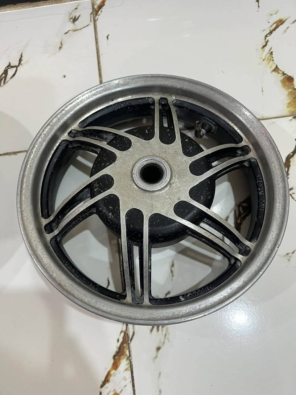 ويل نجمه اصلي مكفول كفاله عامه السعر 175وبي مجال موجود توصيل لجميع المحافضات مكاني البصره قضاء القرنه ***********انتصل وبخدمتك
