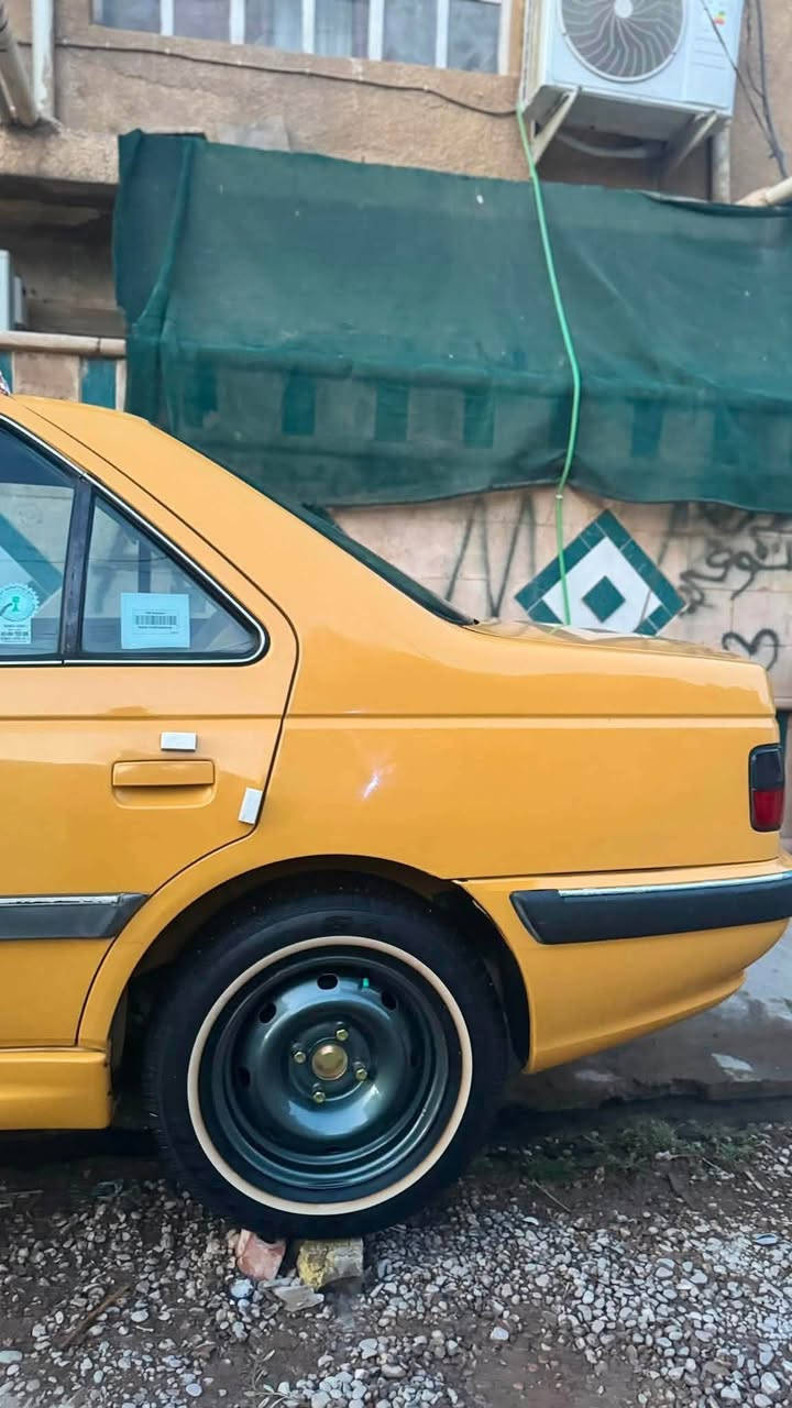 السلام عليكم للبيع بيجو بارص موديل 2015 مصفرة هيئة وغرامات ورقم انكليزي هزة جديدة الخط السنوي البارحة جددته بأسمي شرط التحويل السيارة حلوة وكاملة بيها بس جاملغ خلفي جه سايق وشرط شبرين بيها اذا اكثر لتاخذها ما بيها نقص بس شغلات بسيطة لكيلو متر هوه يشتغل الرون يعبر ال 3 ويوصل للفصلة بس الخلل بل ساعة واكفة وفتحة التبريد مال جه صدر الشباك مكسور والباقي خير من الله تخم تاير خط ابيض صدر جديد كله ايساكو السيارة برغيهاا ايساكو ما اشد شي تجاري دسكات جديدة فيت بم جديد قوايش جدد نضوح ما بيها  تبريد شغال كهربائيات كلشي شغال بيها السيارة متعوب عليها ومصروف عليها هواي ايدي بيها بل عافية ؏ ياخذها الضروف تحكم والله يعوض السيارة مكانهاا ديالى بعقوبة وسعرها 45 وبيها مجال هذاا رقمي *********** واني بخدمتكم اخوكم الصغير💙
