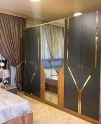 غرفة نوم مودرن • سرير مزدوج • دولاب بمرايا