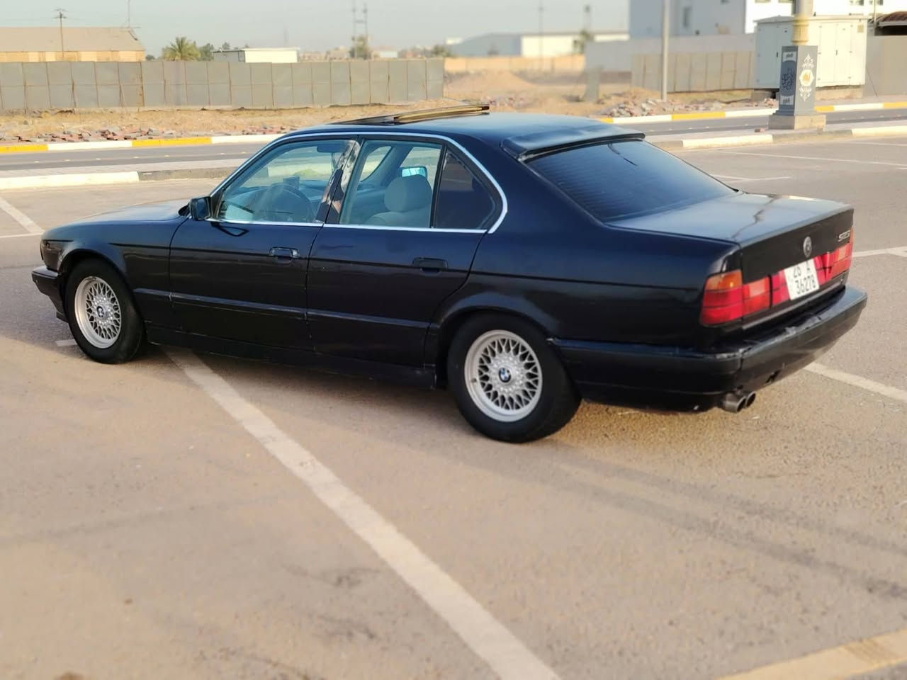 1991مسكر فانوس 525 أصل سنويه وبليته مكينه وكير حاويه شرط صار يوميه من شادهن تخم تاير جديد تبريد ثلج وي السويج منظومة راديتر جديده صدر امامي وخلفي جديد رقم إنكليزي تحويل ثاني يوم مكاني النجف السعر 48 ,, واتساب ***********
