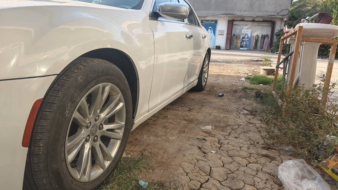 للبيع
اوباما كريسلر300 c
19ومسجل 2022 بغداد
سنويه لل٢٩ وباسمنا 
وارد كندي 
كير مكينه تبريد شاصي تاير مشروط
صدر ملاحظات بسيطه 
تحكمات 
وباقي معلوماتها بصور الحادث وصورة السونار
شرط تحويل بالعقد خلال اسبوع يعني ماتبقى مواعيد 
والملاحظات اللي بالبدي مصورات 
للاستفسار 
*********** *********** ابوفراس
