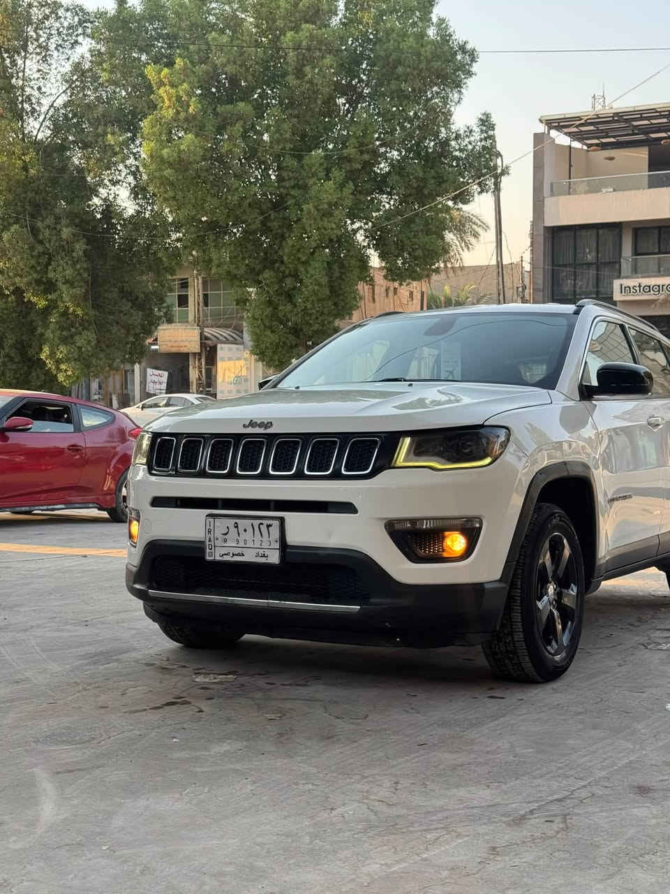جيب كومباس 2018 وارد أمريكي حادثة جاملغ وباب بدون دواخل صور الحادث مرفقة فول مواصفات بصمة تشغيل بصمة أبواب كشنات جلد كهربائي تحكم ستيرن مانع انزلاق تحديد مسار تشغيل ع بعد بيها هواي مواصفات مكينة 2400 كير حدادية تخم تايرات خير من الله السياره جاهزه واحلا من الصور رقم بغداد تحويل مباشر السعر 98 بيها مجال بسيط مكان السياره بابل مركز المدينة ***********
