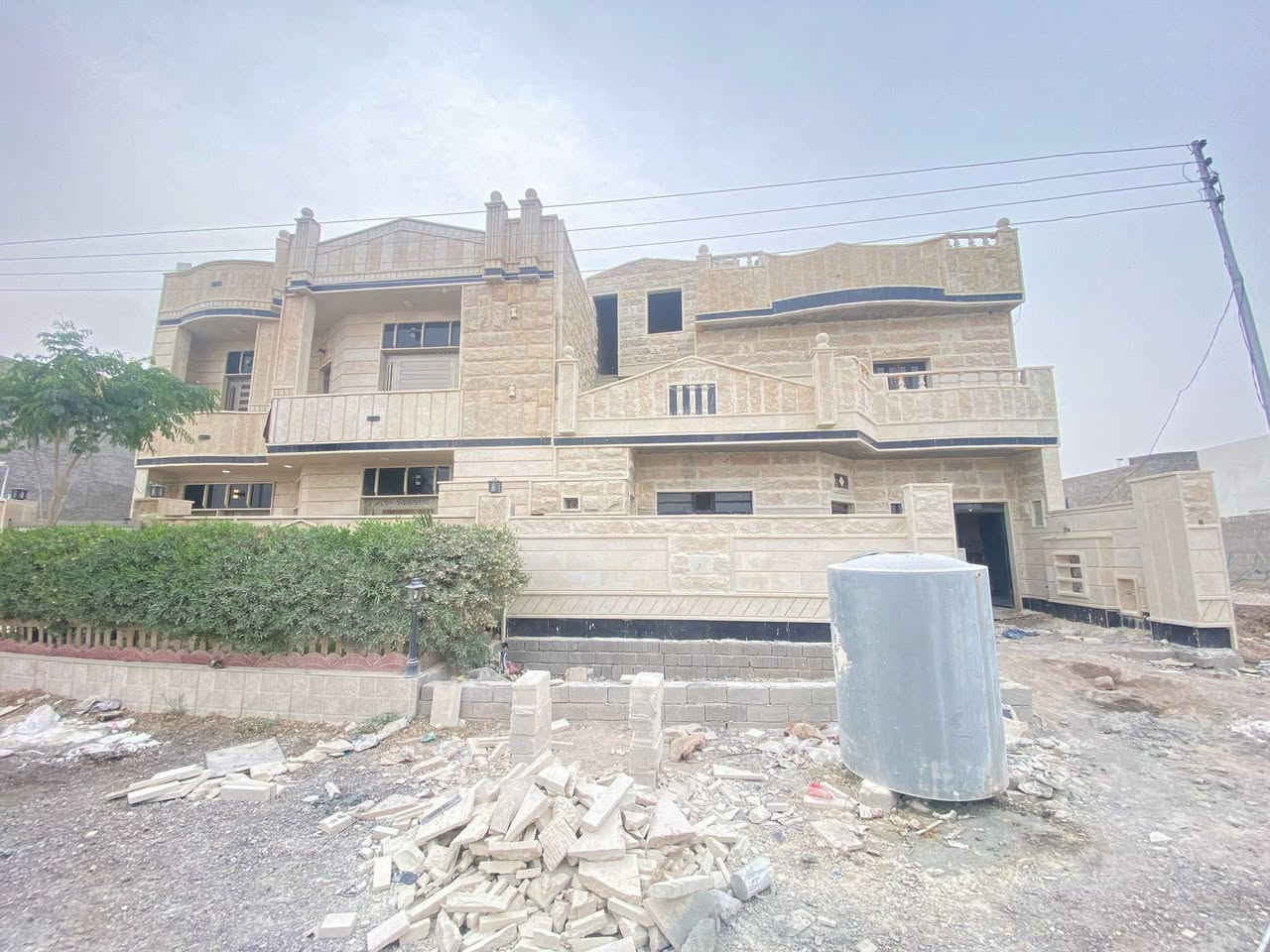 السلام عليكم كادر عمل حجر حلان
نشتغل جميع الواجهات تغليف كرسته وعمل 
 تطعيم ستاير+ واجهات
كوبلنات متوفر الاخضر الدرجة اولى +الاصفر
جلي ودرز كوبنات +واجهات
شنشول 
تقليف دنك 
تصليح 
شقل درجة أولى 
أسعار مناسبه
للاستفسار الاتصال 
                          (*********** ) 
                             ‏

نص مكتوب في الصور:
- Infinix NOTE 10 PRO