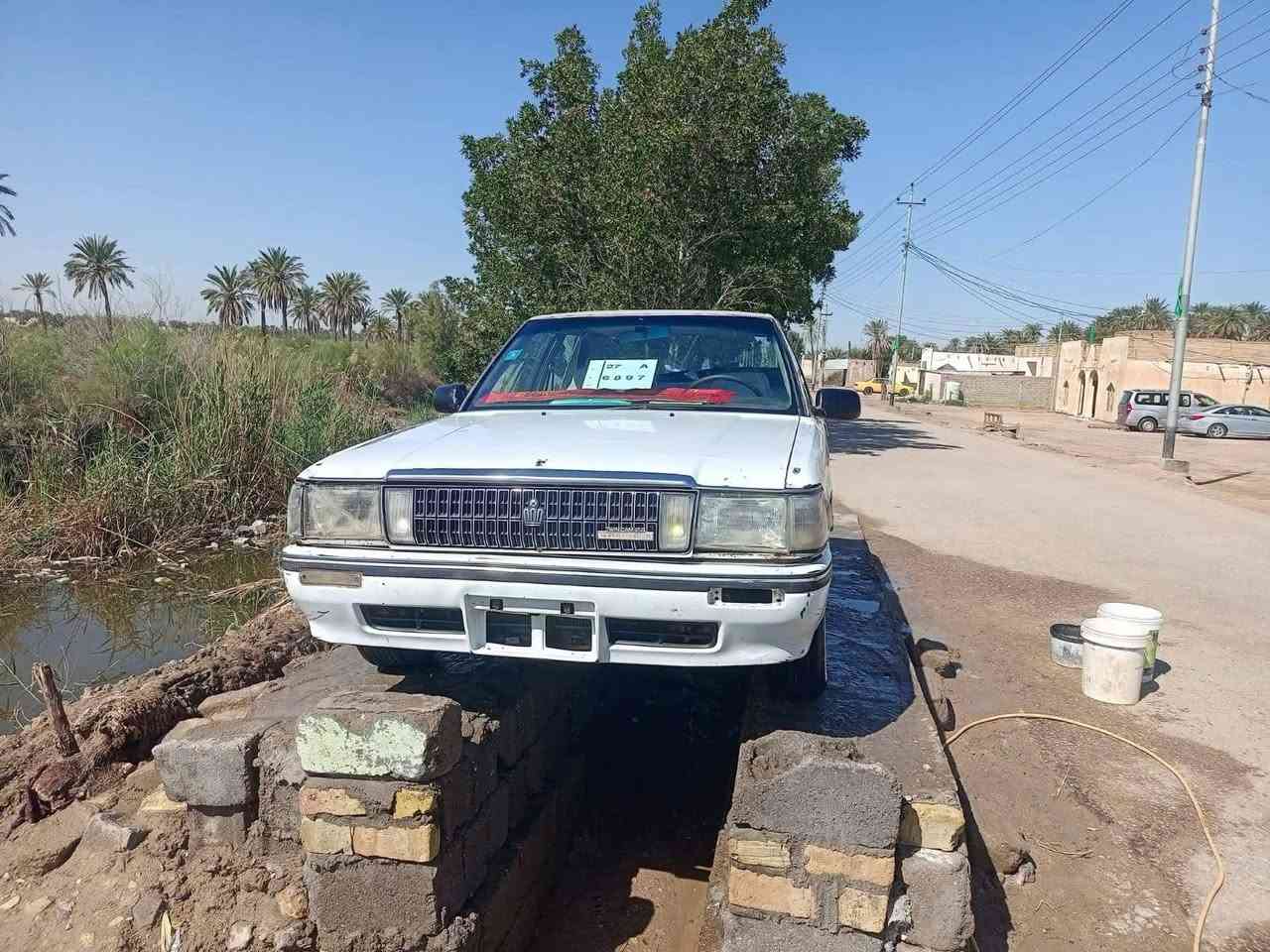 سلام عليكم
سيدان موديل 88
سعر 30
مكينه وكير نظاف
تخم تاير وحداديه 
كسن بي صوت
رقم ذي قار
مكان سياره ناصريه 
سوك شيوخ 
‏‪***********‬‏
