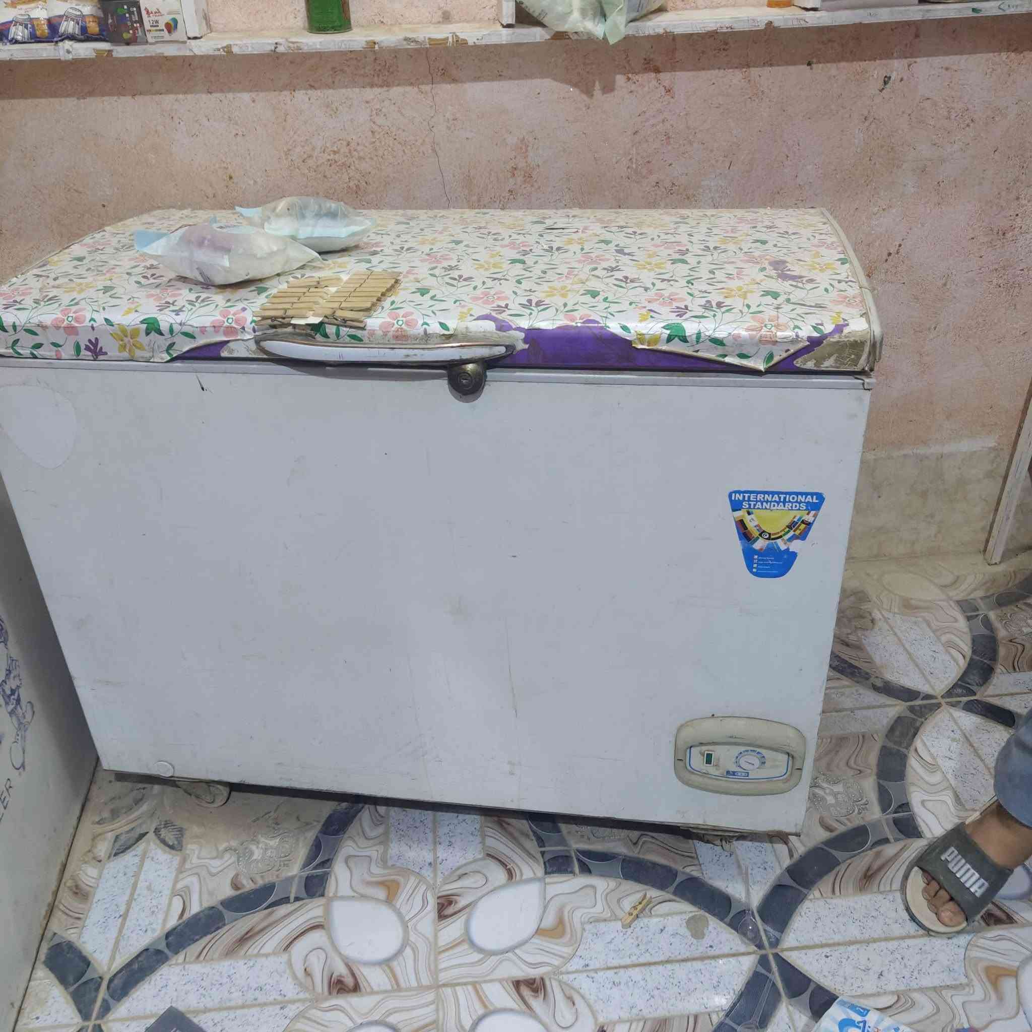 غراض محل للبيع وياهن اثنين عارضات للاستفسار اتصال على الرقم ‏‪***********‬‏ او ***********
