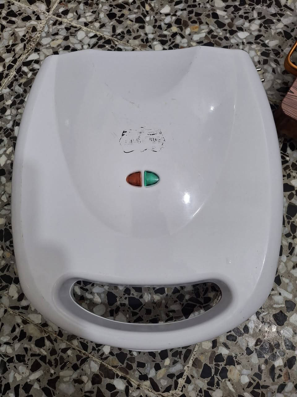 أغراض مطبخ • حالة جيدة • البياع
