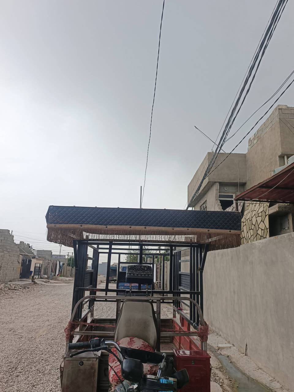 جنج • مجال قليل • تفاصيل