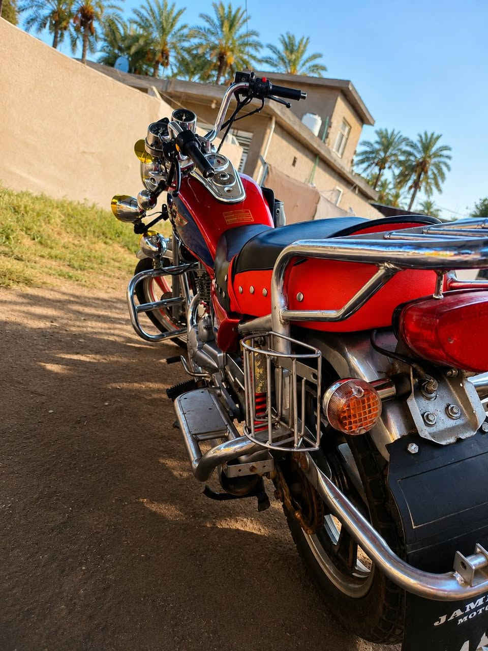للبيع دراجه جمره جوندا جني  🔥🏍️
مكفولة من كلشي، ومعمّرة على آخر حباية 👌
الكهربائيات كلها شغالة وما ناقصها شي: سلف ✅ لايت ✅ هورن ✅ بلاجكتورات ✅ تشغيل عن بُعد ✅ إشارات ✅
الدراجة ما ناقصها ولا برغي، سرعة وشلعة، ومعدلة خير من الله، جاهزة للشغل والاستخدام وما تحتاج تصرف عليها ربع دينار.
🔹 الموديل: 2016
🔹 الأوراق: أصولية
🔹 المكان: كربلاء – الحسينية
📞 للاتصال: ***********
