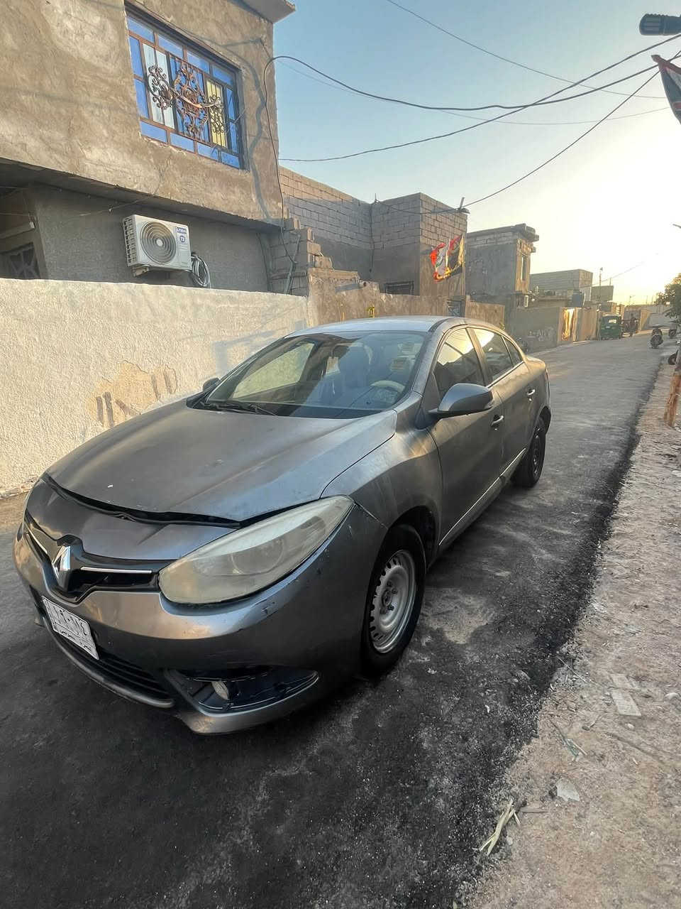 رينو فرنسي • ٢٠١٥ • ماشيه ١١٤ الف