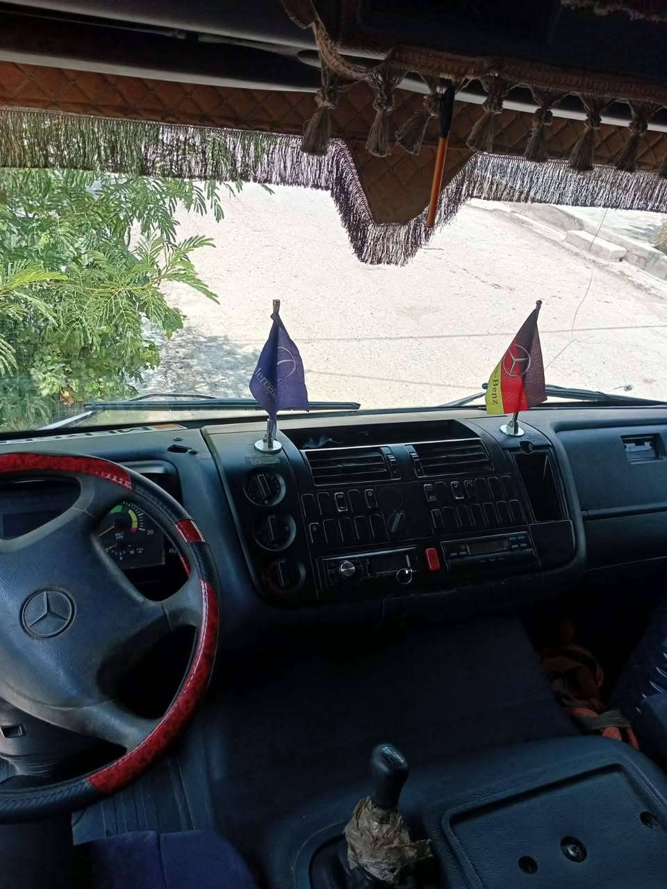 ئەتیکۆ 2003 گێڕومەکینەی بەشەرت 
بێ بۆیاخ 

سەنەوی تازە 

شەش بستۆن 
دووقات
 هەمووگیانی بەشرت

 ***********

***********
