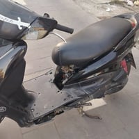 سكنس نثيه دراجه مكينه نضيفه وكابرتيرجديد وتايرخلفي جديد سعر٣٥٠ الف وبي...