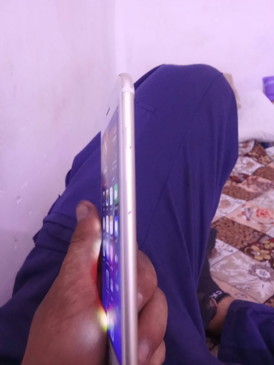 جهاز ايفون لل بيع سفن نضيف السعر 125 الف قفل للستفسار هاذا رقمي ***********
