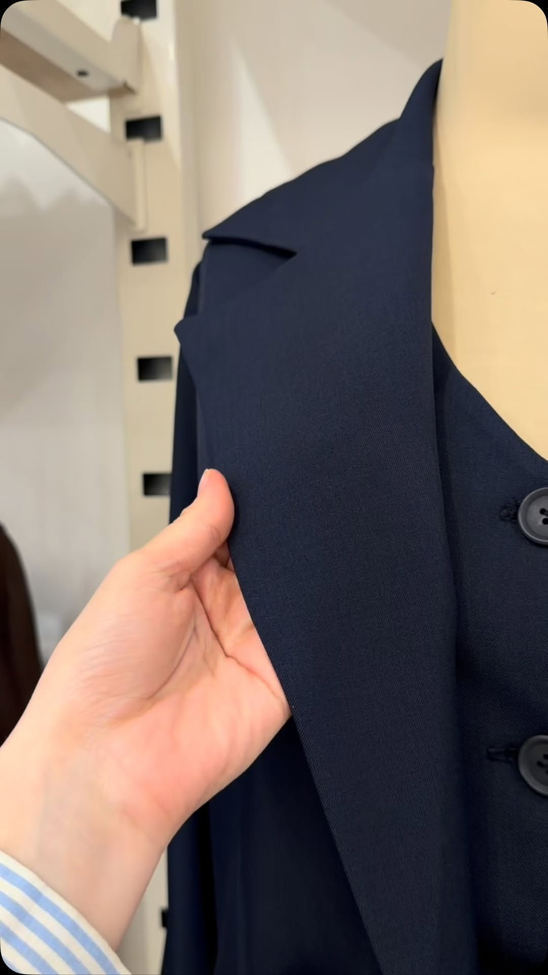 طقم 3 قطع 😍🖤🤎💙.
متوفر كل المقاسات ..
 
للاستفسار دايركت او على رقم الصفحة 👇🏻
***********
يوجد توصيل لدينا الى جميع محافظات العراق ❣️.
#explorer #اكسبلور #outfit #reel #followforfollow
