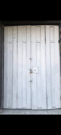 باب دفتري • مستعمل • بدون جرجوبه